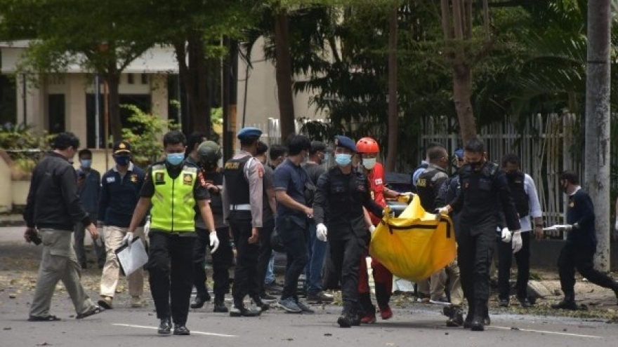 Thủ phạm đánh bom liều chết ở nhà thờ Công giáo Indonesia có liên hệ với IS